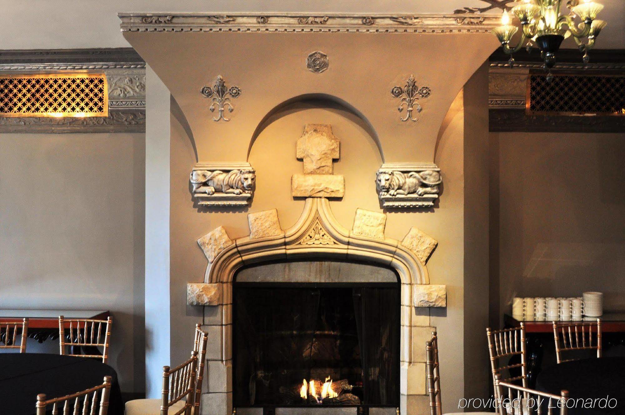 The Tudor Arms Hotel Cleveland - A Doubletree By Hilton Exterior photo